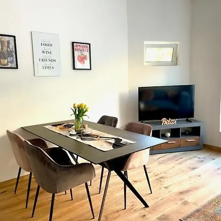 Apartment Zentrales City-apartment Mit Stil Naehe Stadthalle *